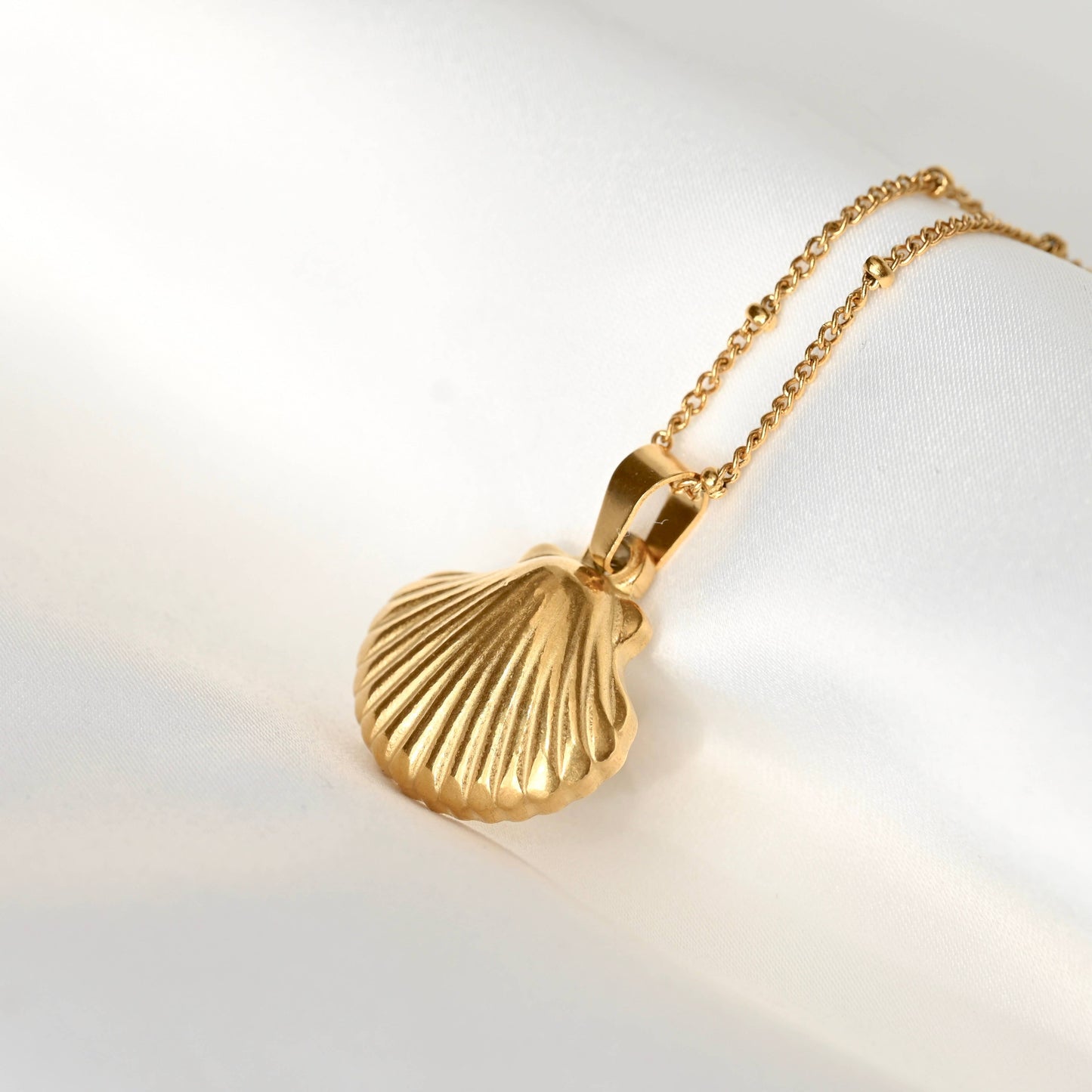 Diana Gold Seashell Necklace - Gold Seashell Pendant Necklace