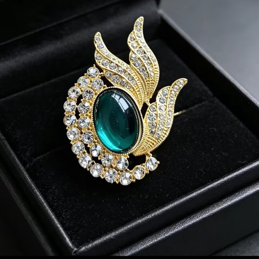 Royale Brooch