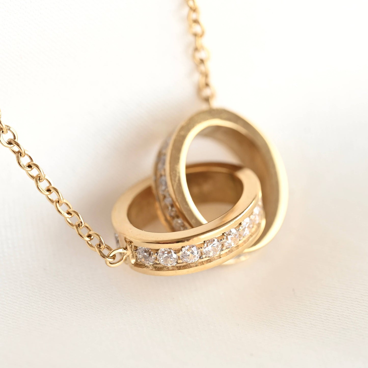 Hazel Pavé Circles Necklace - CZ Interlocking Circled Pendant