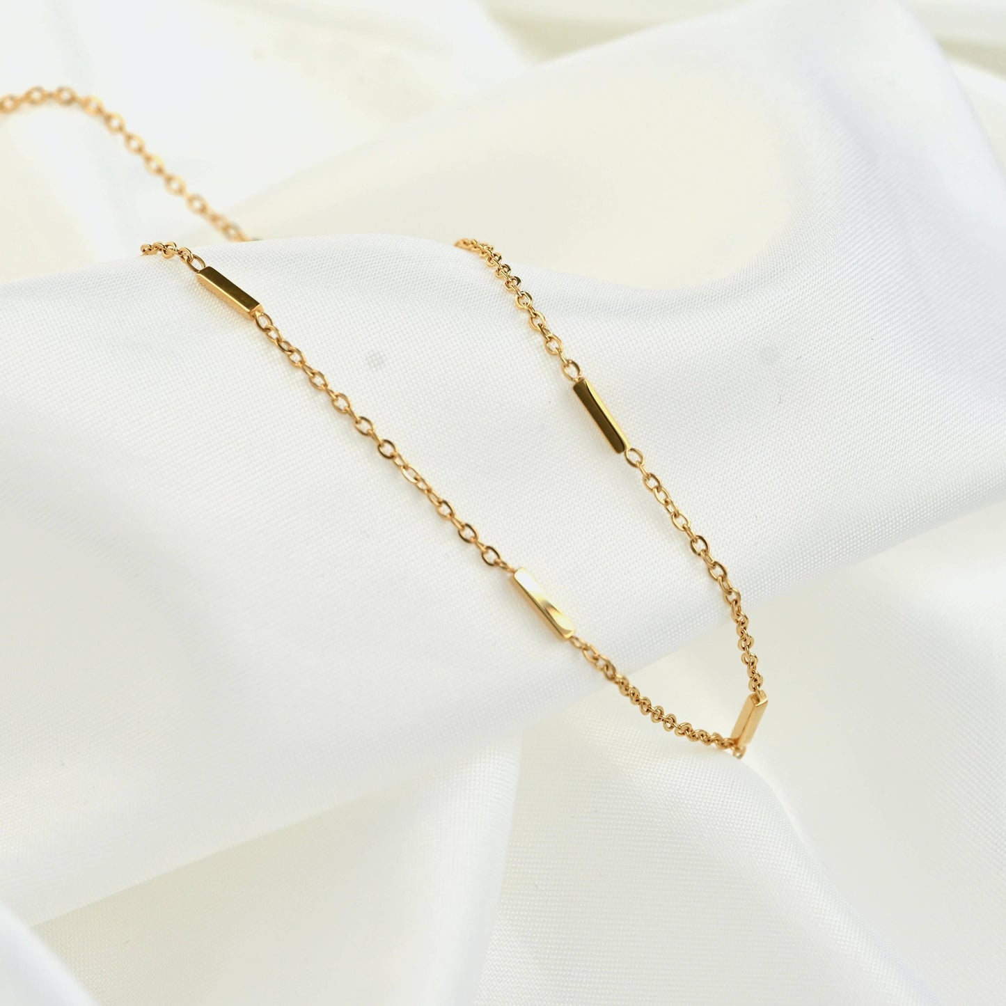 Coline Tube Beaded Chain Necklace - Dainty Gold Satellite Chain