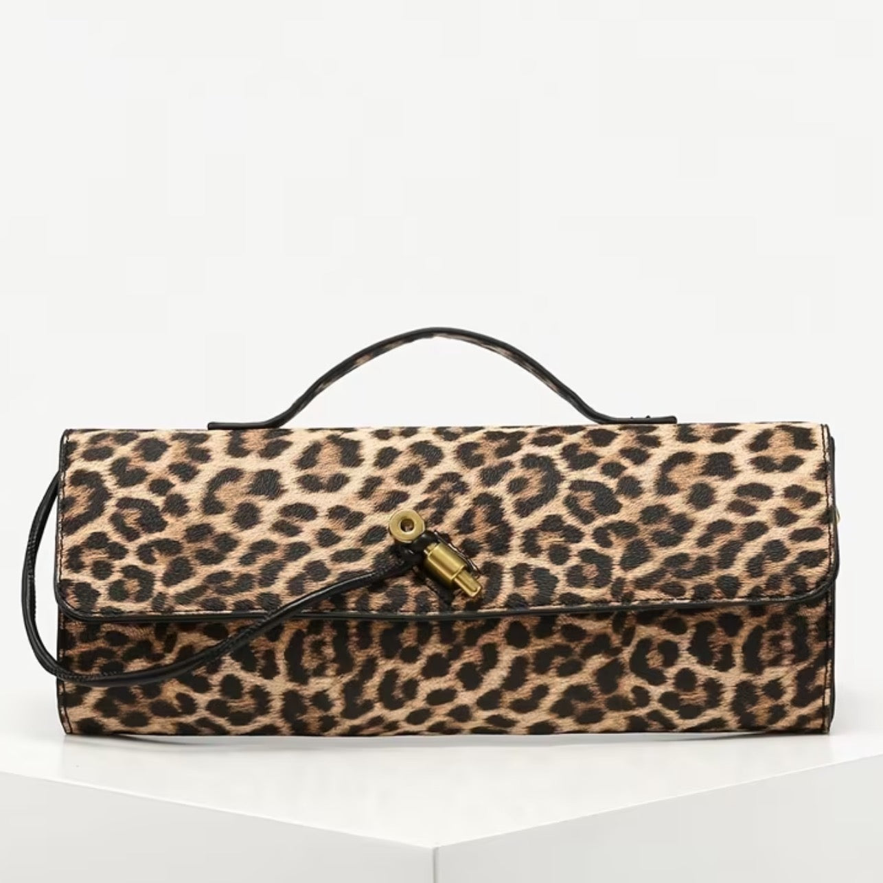 Antoinette Leopards Clutch