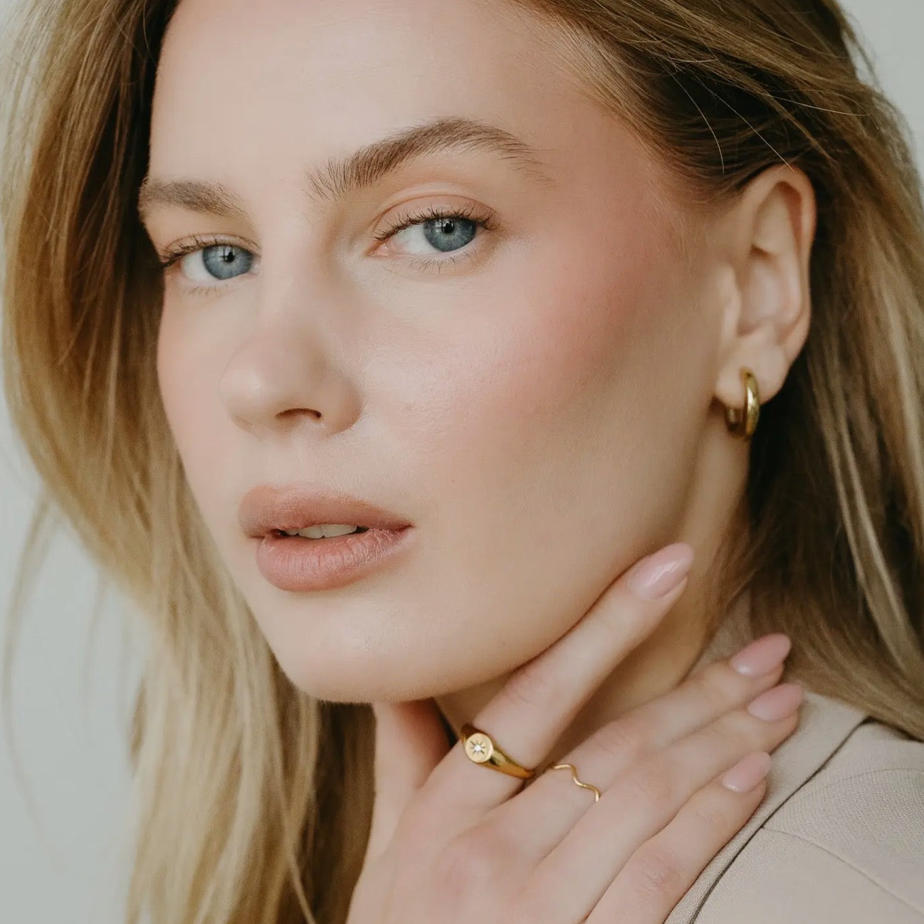 Essential Hoop Earrings