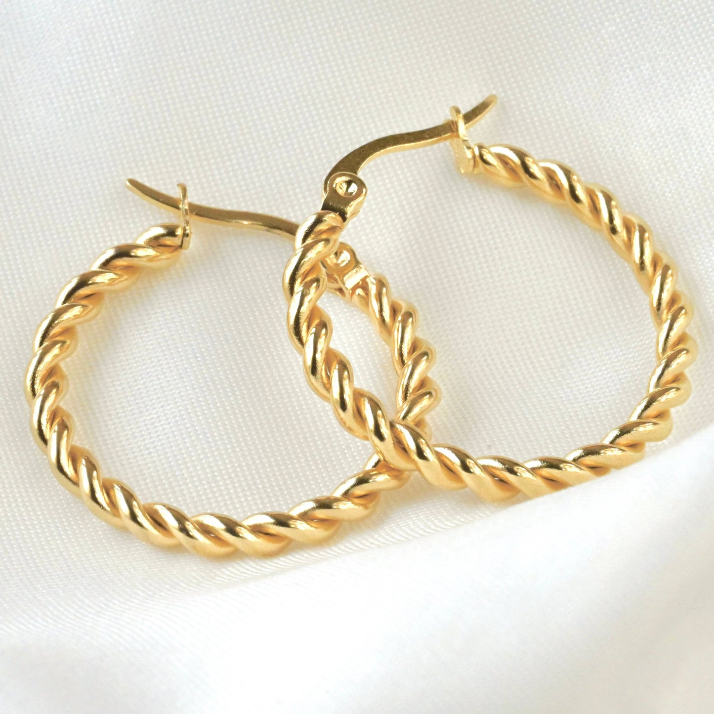 Lea Twisted Hoops - Tarnish-free 20 MM Thin Rope Hoop Earrings: Gold