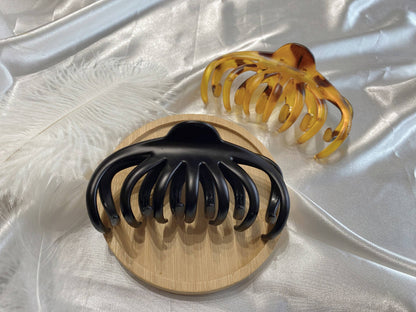 Large hair claw for thick hair | Tortoise | French Claw Clip: Black
