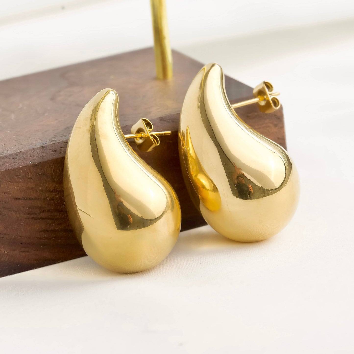 Sophie Chunky Hollow Drop Earrings