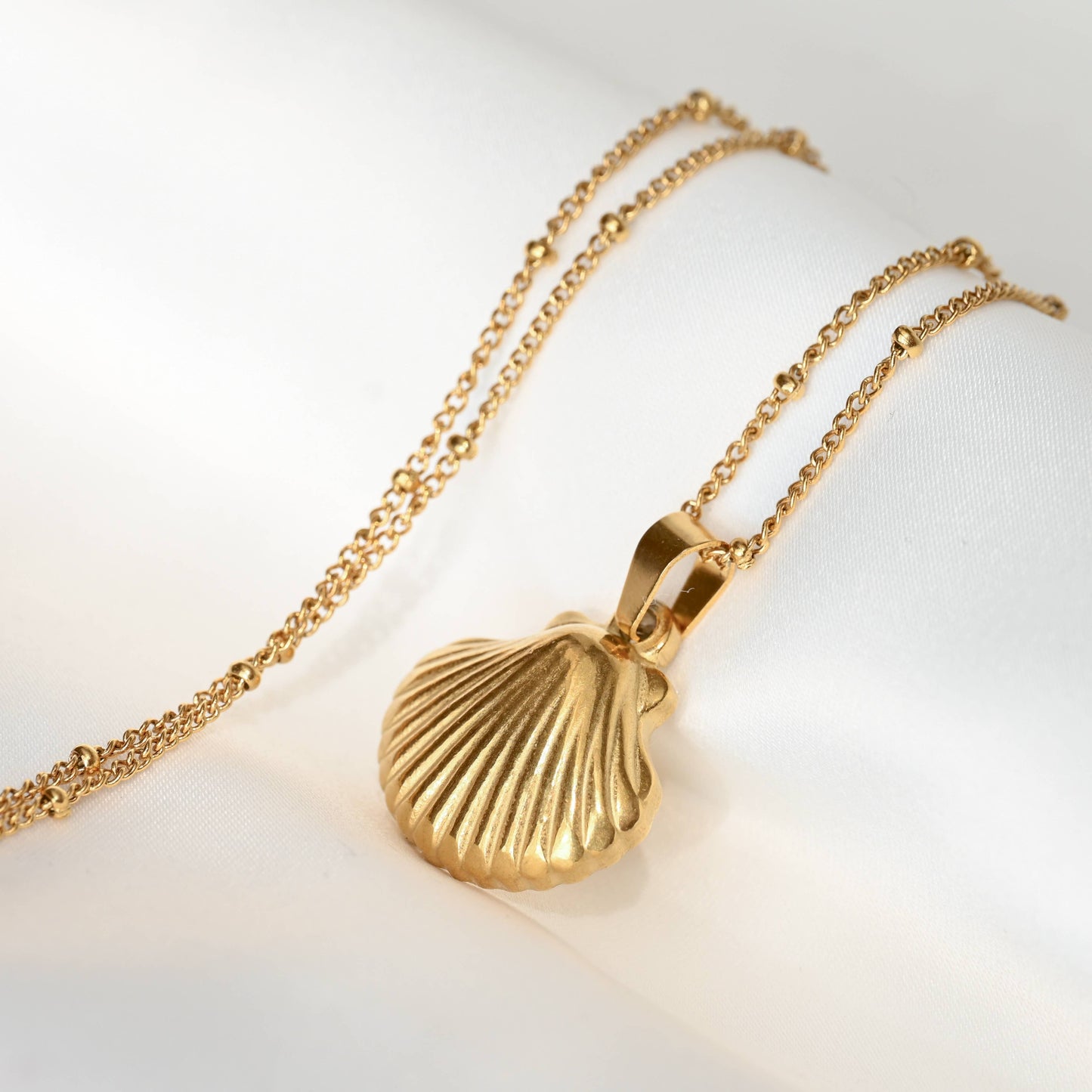 Diana Gold Seashell Necklace - Gold Seashell Pendant Necklace