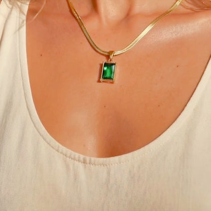 Herringbone chain Necklace with emerald green Pendant
