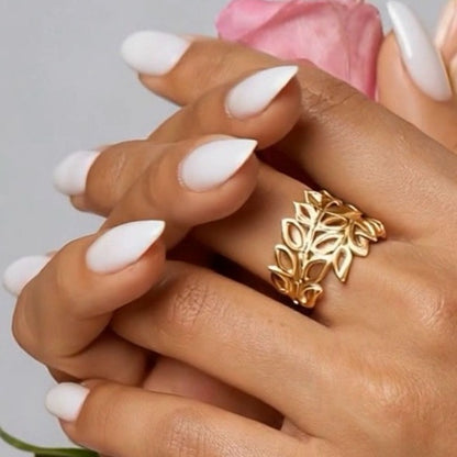 Laurel Leaf Design Ring
