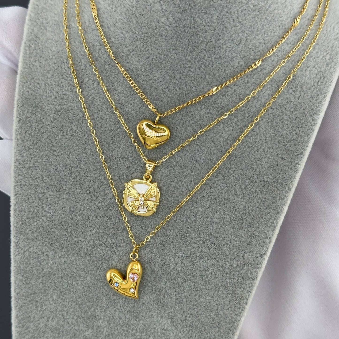 Serenity 18k Gold Heart Necklace