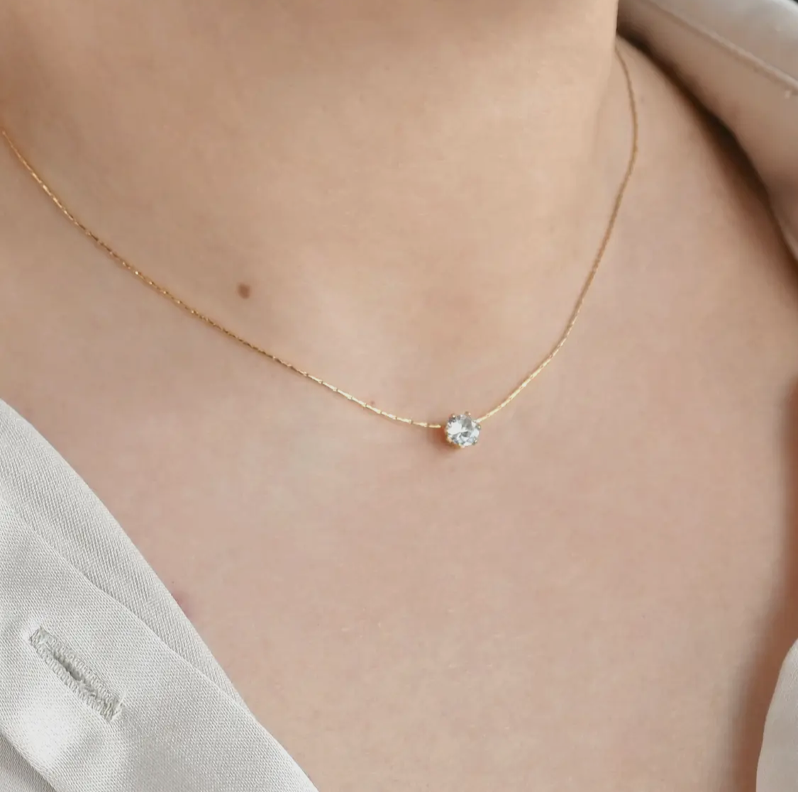 Gold Chain Necklace with Solitaire Pendant