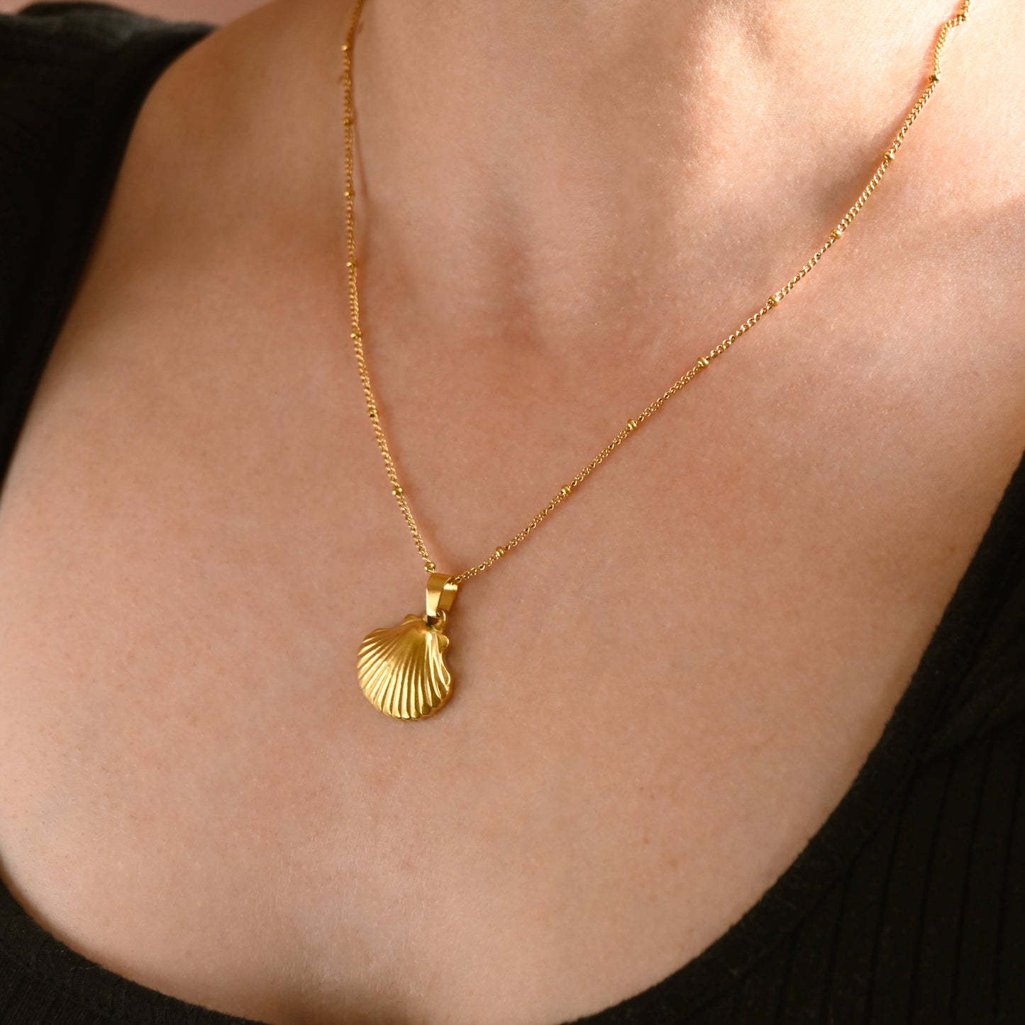 Diana Gold Seashell Necklace - Gold Seashell Pendant Necklace