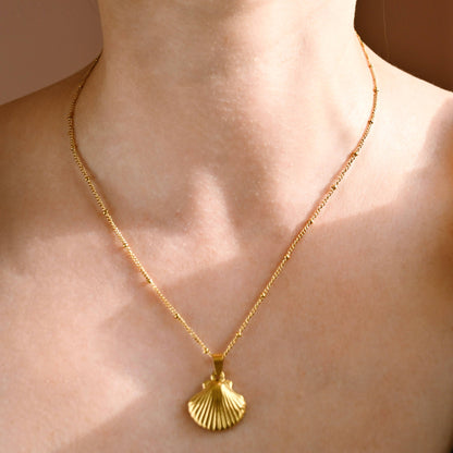 Diana Gold Seashell Necklace - Gold Seashell Pendant Necklace