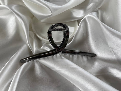 Large Hollow Twisted Hair Claw Clip, Thick Hair: Twist